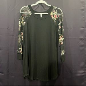New Acting Pro black top with see through floral long sleeves. Sz L